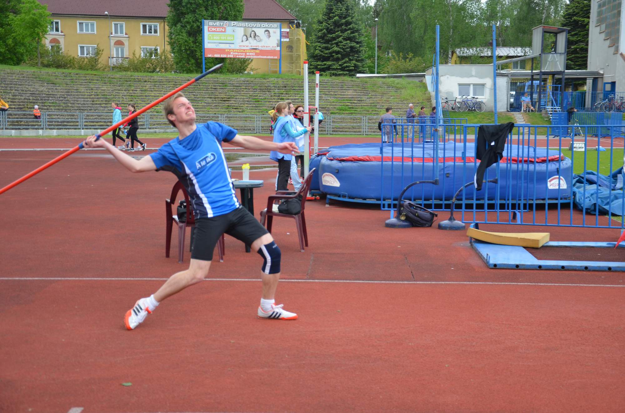 1. kolo juniorů Pardubice-Petr Roztočil oštěp